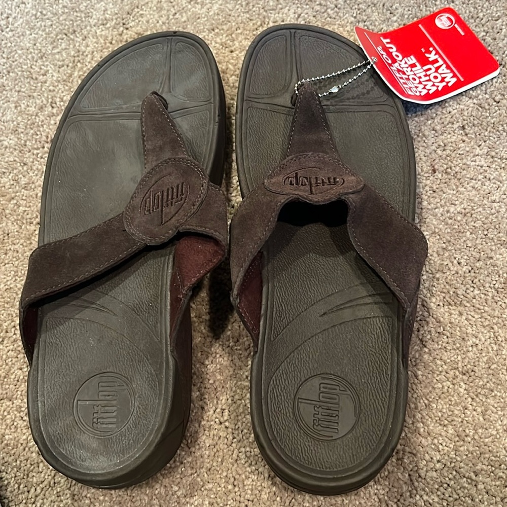 Fitflop Brown Thong Walkstar Suede top. Sandals Size 10. NWT. Excellent quality.